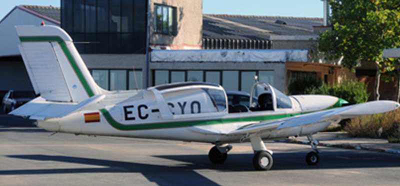 Monomotor terrestre de remolque Socata Rallye 235ed EC-CYO.